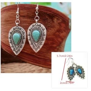 SILVERY TURQUOISE EARRINGS